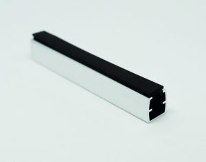 PERFIL CIERRE A PARED 20,00 € metro lineal